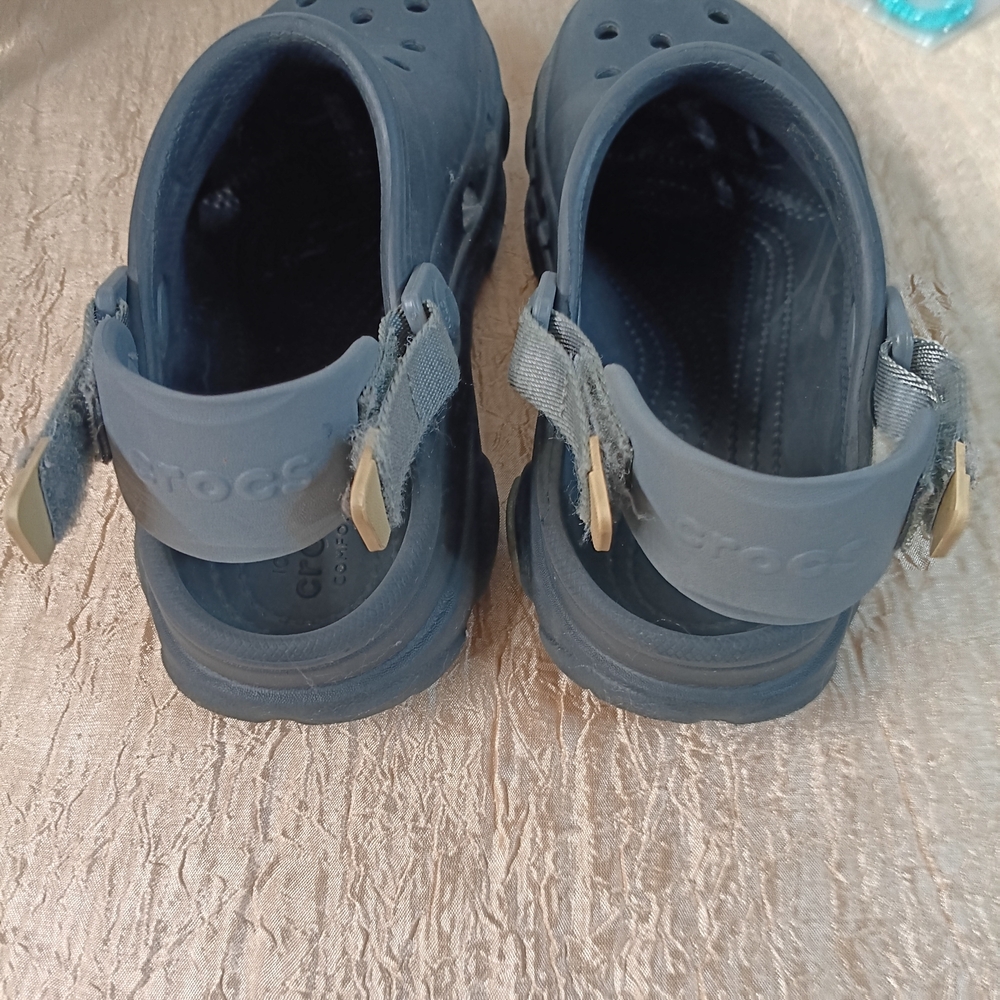 CROCS Men's Black Sandals - Picture 6 of 10